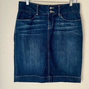 Banana Republic Denim Pencil Knee Length Cotton Skirt Double Button Y2K 2000’s